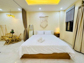 Cozy stay in Old Quarter with Private Balcony